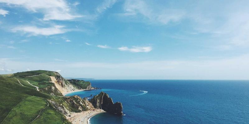 Future Tech与隐私悖论：为何我们在Online Community中明知风险仍过度Networking？