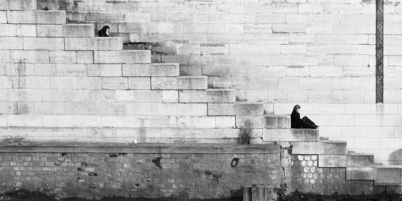 Metaverse中的社交货币：虚拟打赏、NFT与情感劳动如何重塑未来社交网络